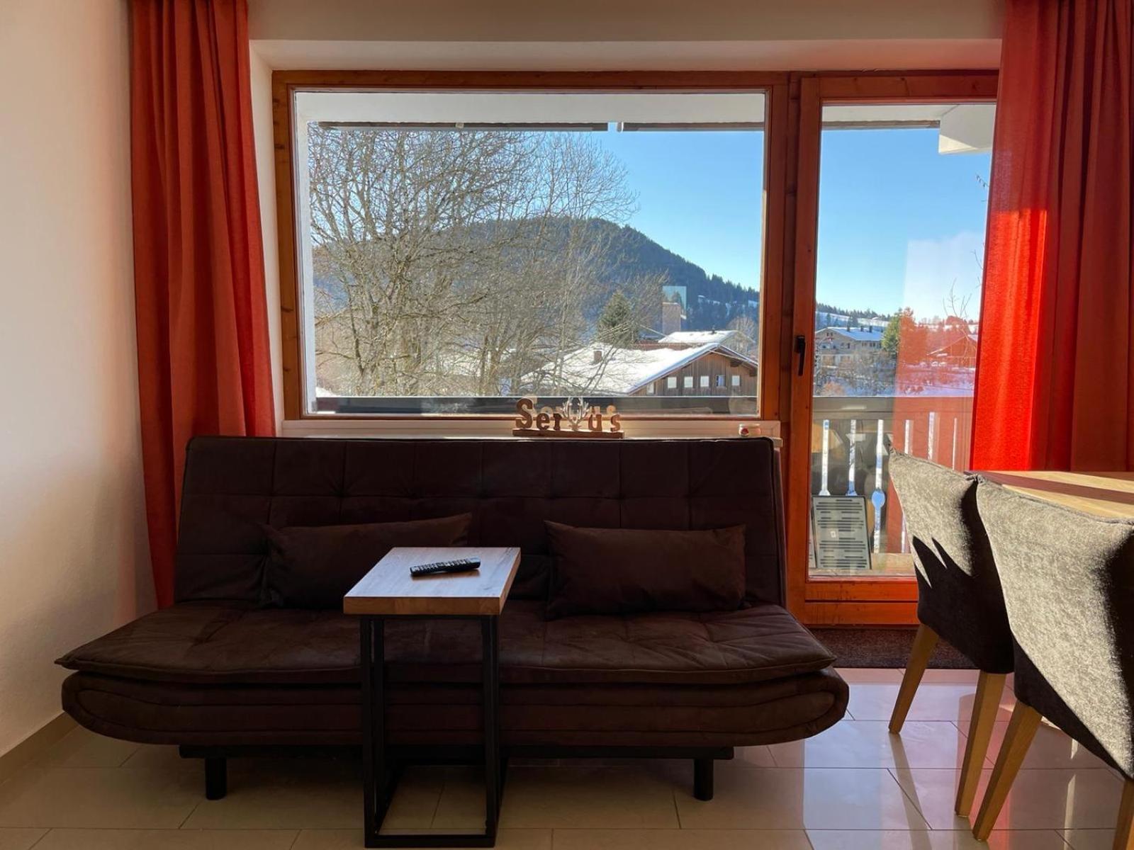 Ferienwohnung Oberallgaeu Ferienpark Mit Schwimmbad Missen Wilhams Ruang foto